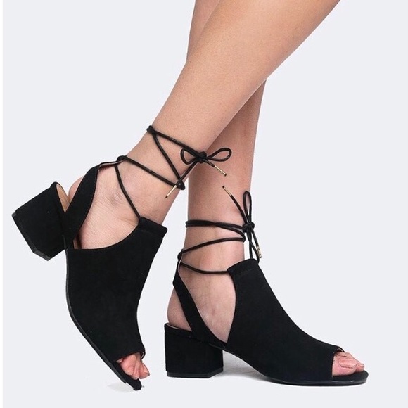 J. Adams Shoes - 🌟NIB Peep Toe Lace Up Sandal